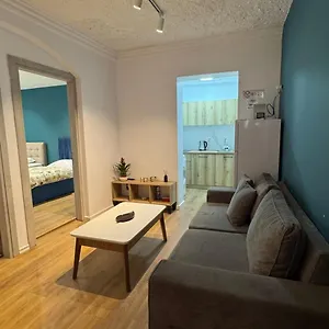  Apartment Host Elios